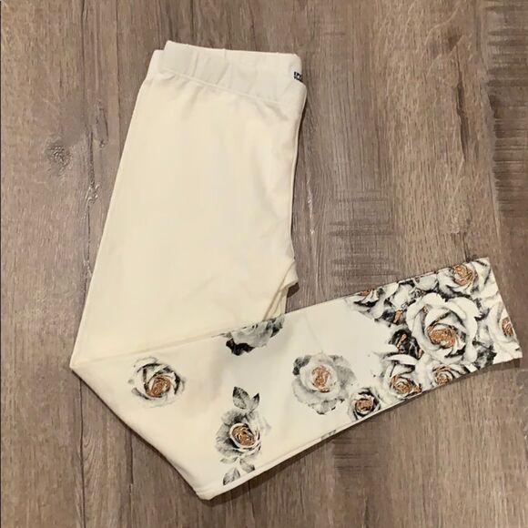 🎉1 hr sale🎉Flower leggings - Picture 1 of 5